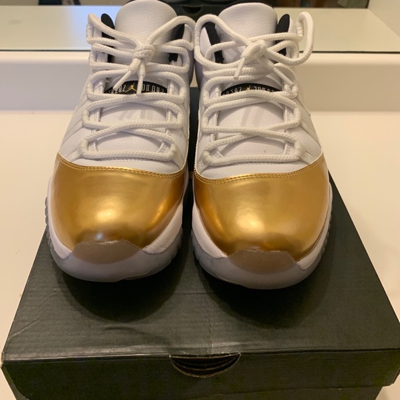 Jordan Retro 11 Low Closing Ceremony, Men’s 11 - Picture 2 of 8